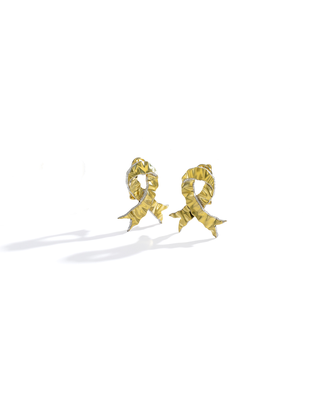 mish_products_earrings_Bond Bow-DIA-Earclip-1