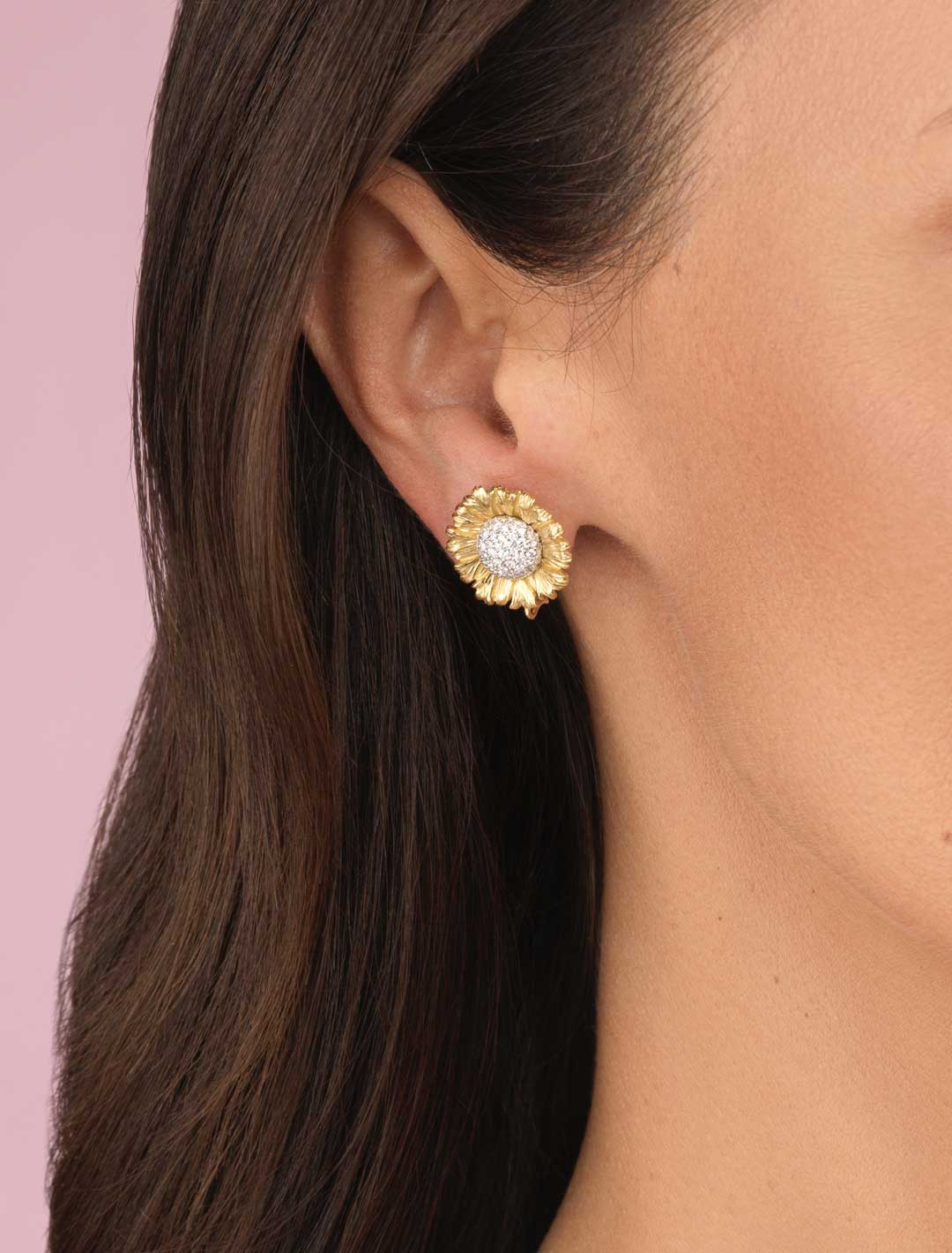 Bachelor-Button-Pave-Diam-ER-1a